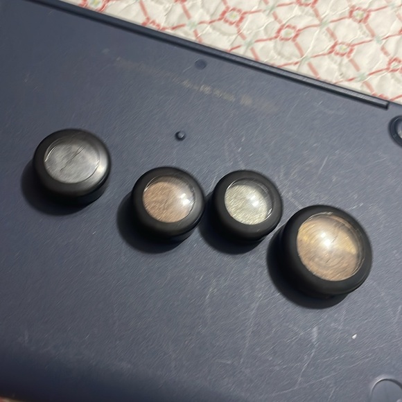 bundle of four Mac eyeshadows, sparkly metallics bronze, - Picture 4 of 4